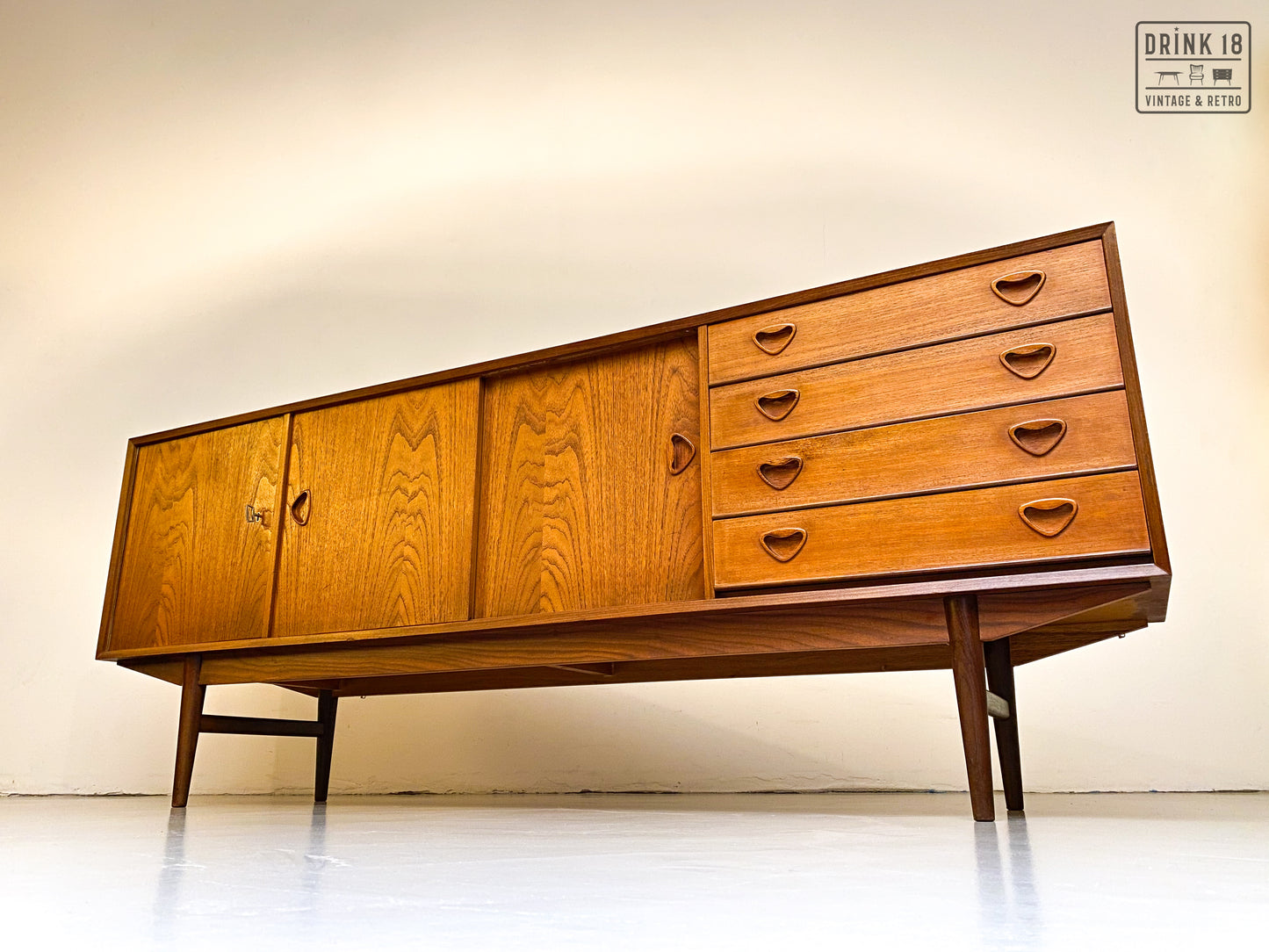 Vintage - Deense Sideboard