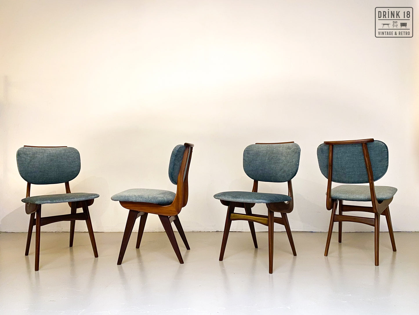 Vier vintage eetkamerstoelen - Louis van Teeffelen