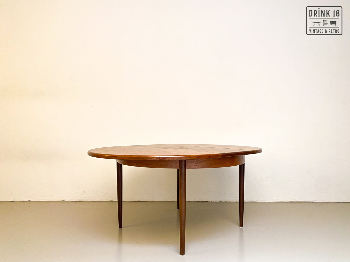 Verlengbare ronde eettafel - G-plan
