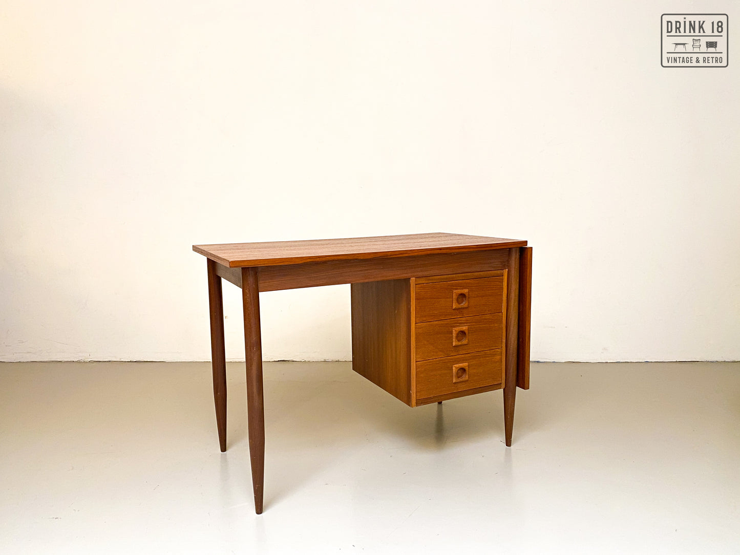 Drop-leaf bureau - Arne Vodder