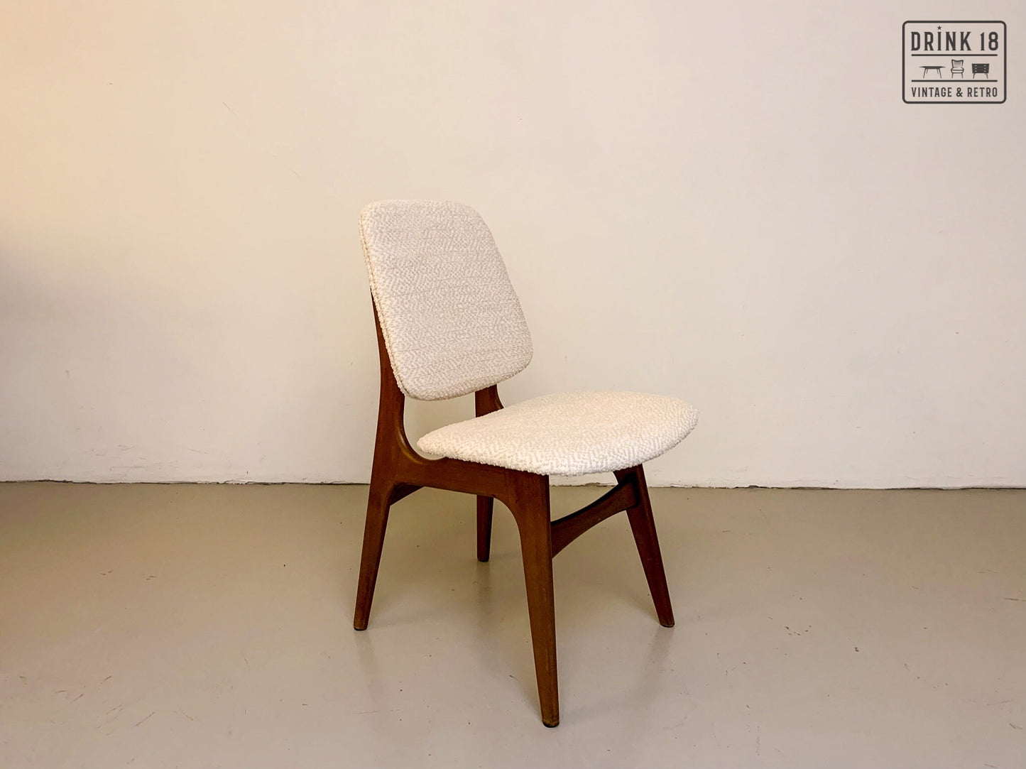 Zes vintage eetkamerstoelen - Louis van Teeffelen