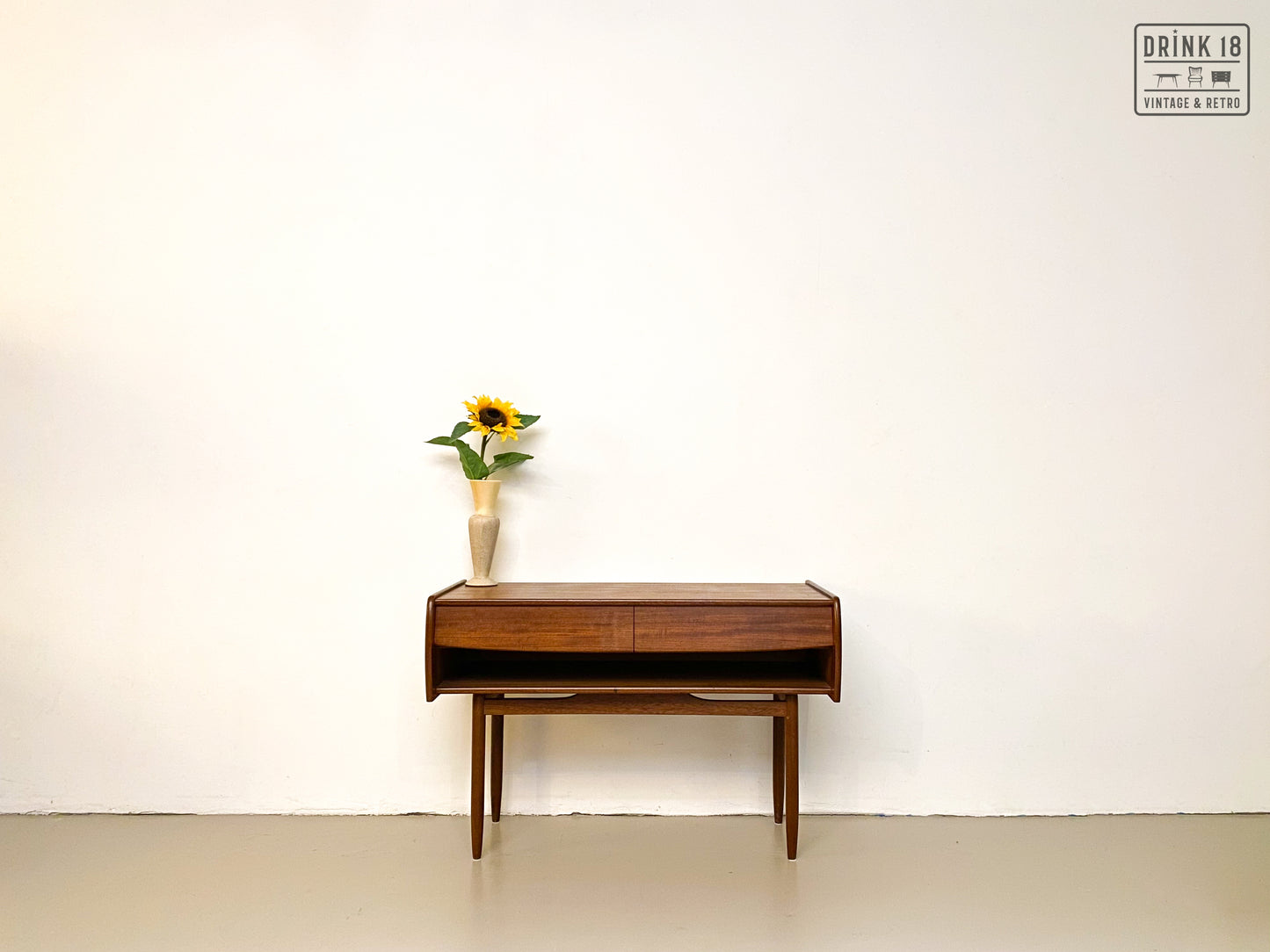 Tv / Wandmeubel - Louis Van Teeffelen