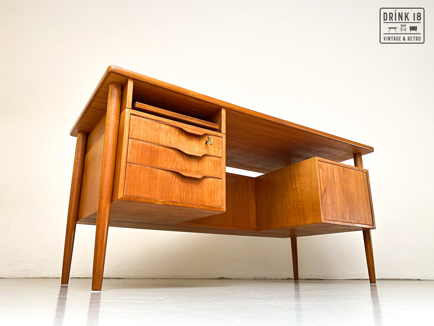 Vintage Bureau - Arne Vodder voor Bornholm