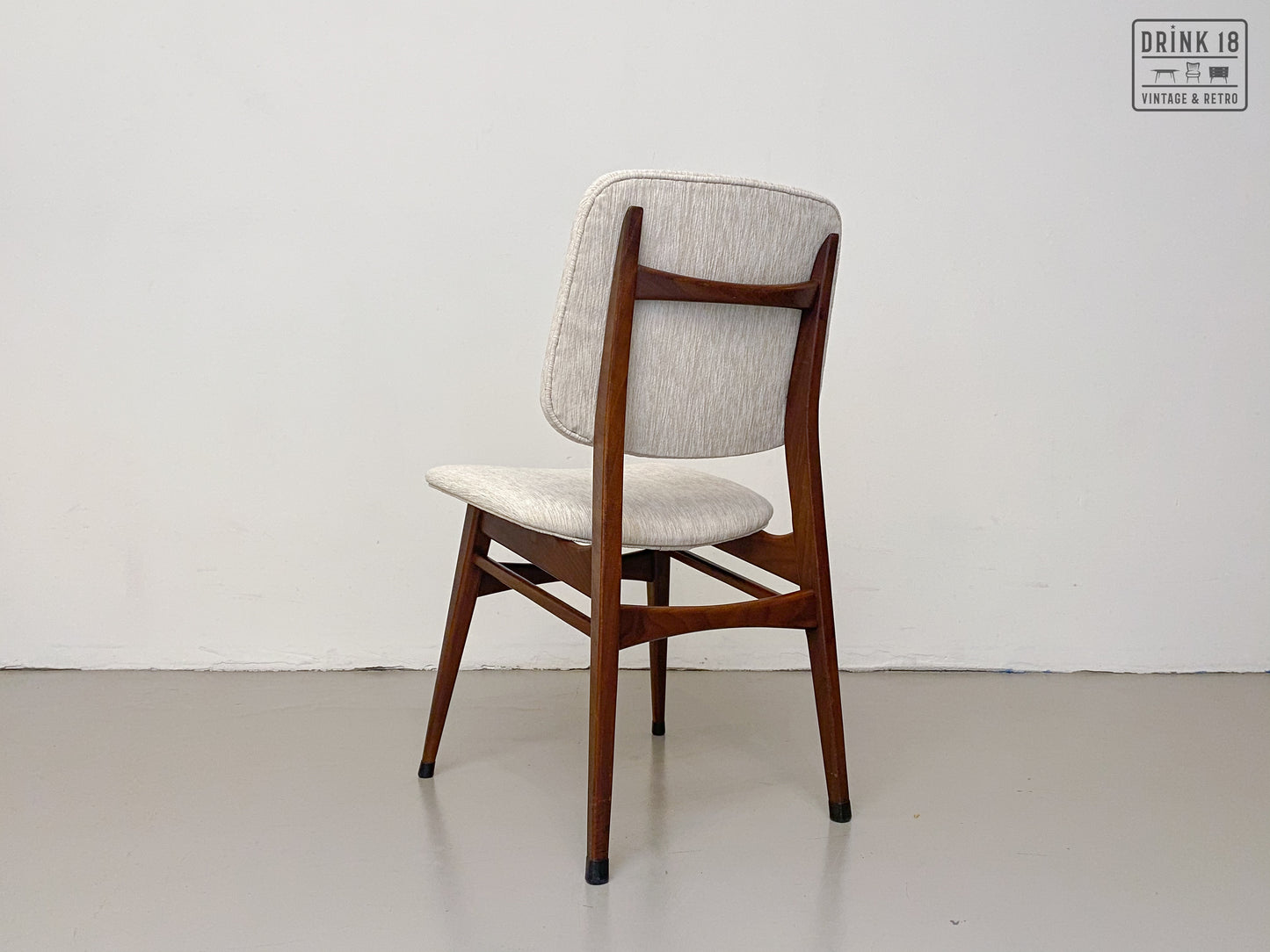 Zes vintage eetkamerstoelen - Louis van Teeffelen