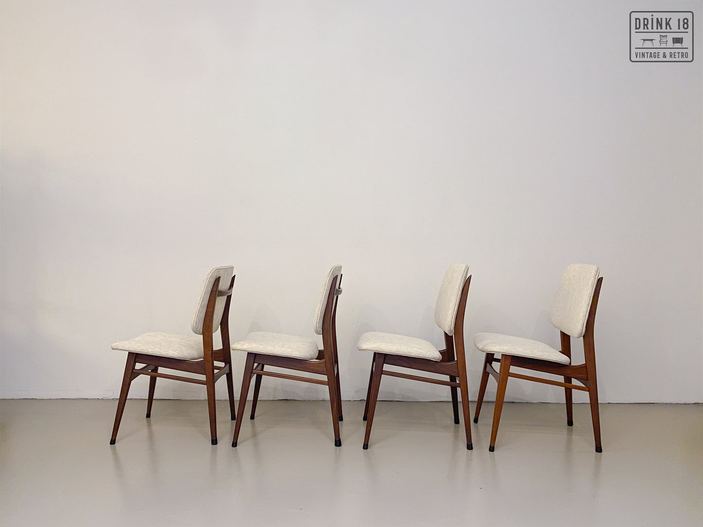 Zes vintage eetkamerstoelen - Louis van Teeffelen