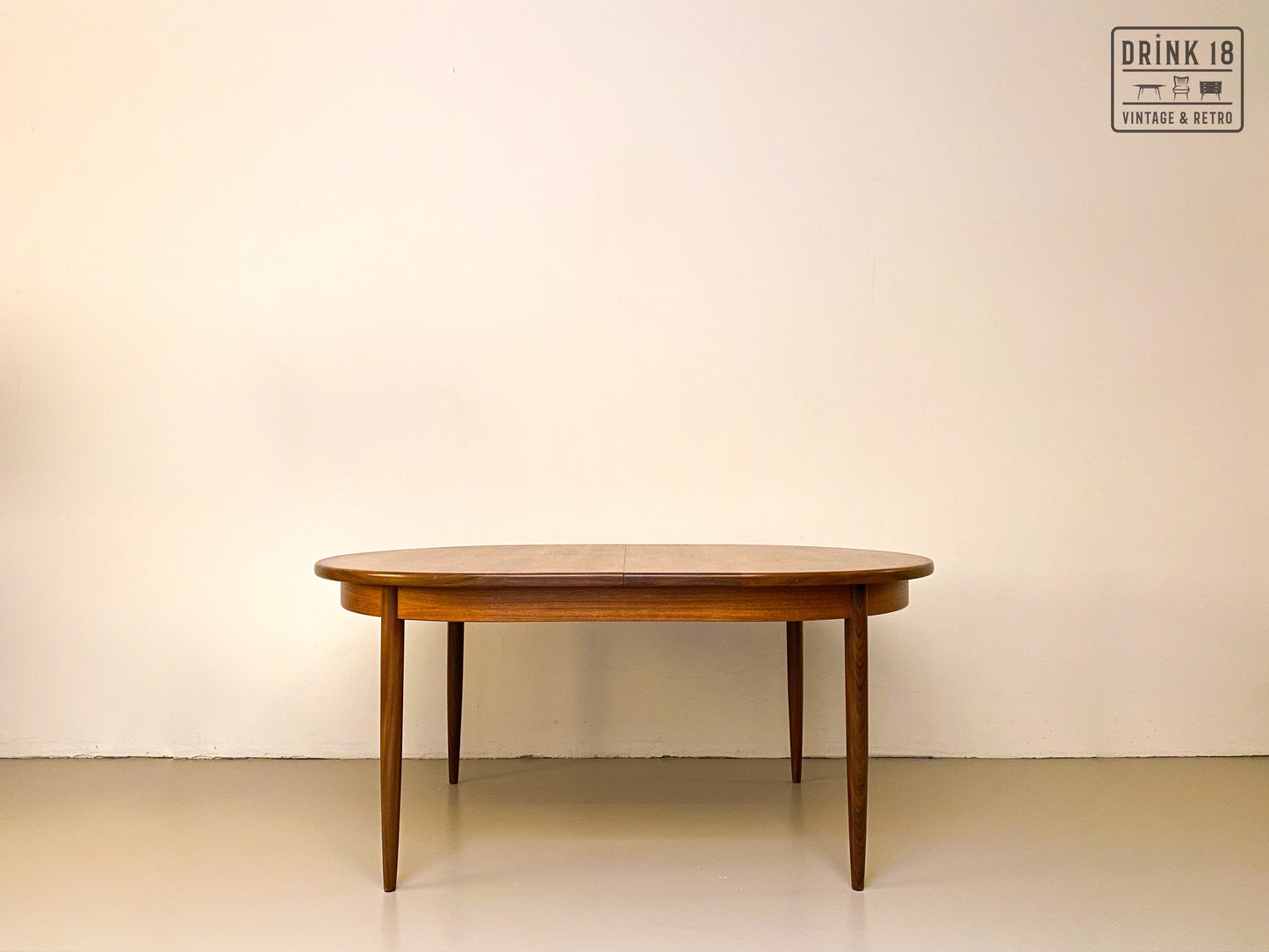 Verlengbare ovale eettafel - G-plan