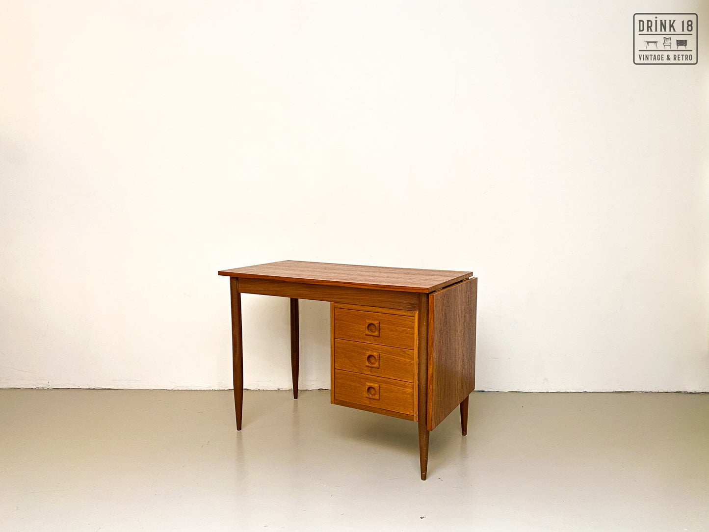 Drop-leaf bureau - Arne Vodder