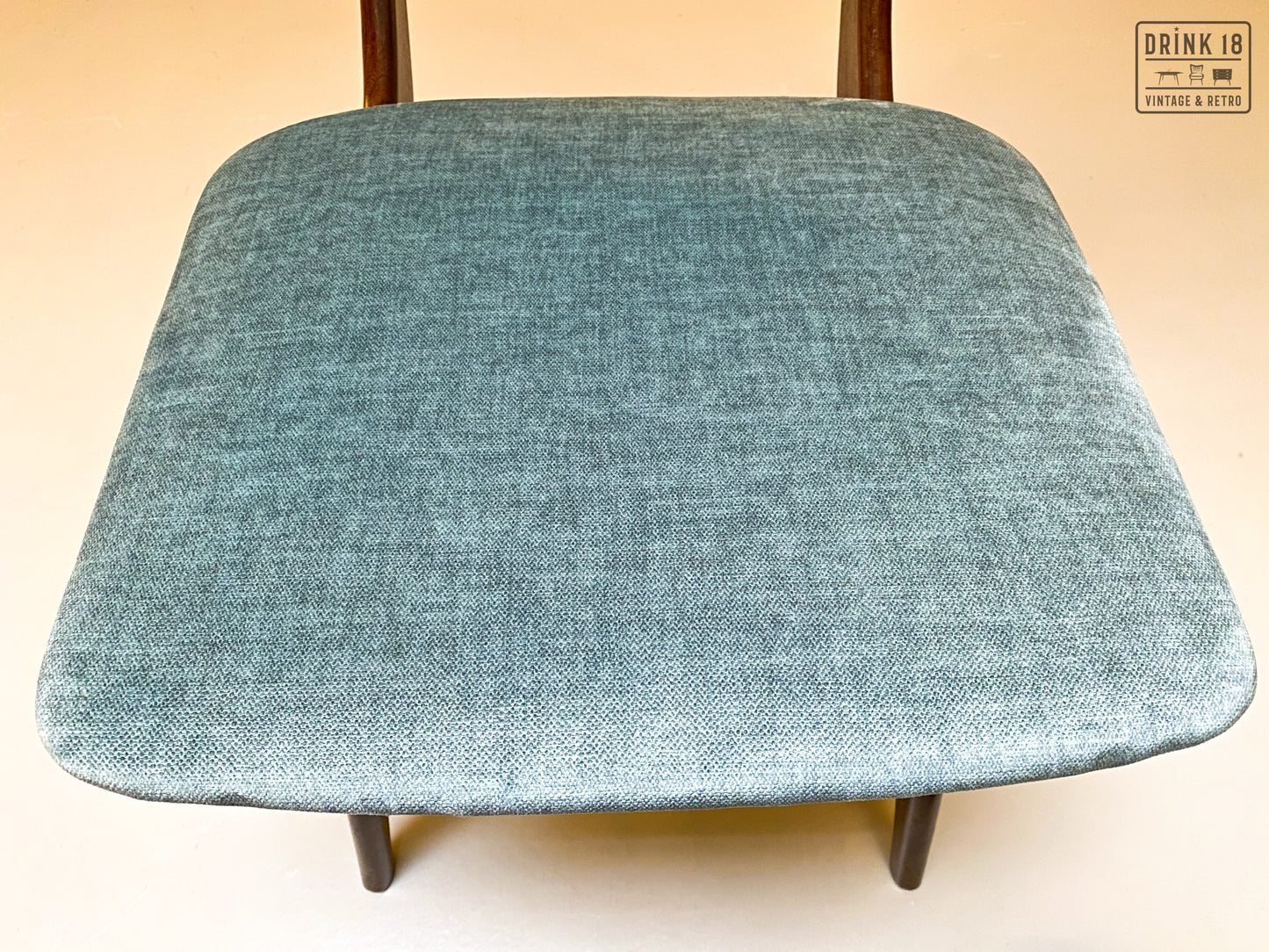 Vier vintage eetkamerstoelen - Louis van Teeffelen