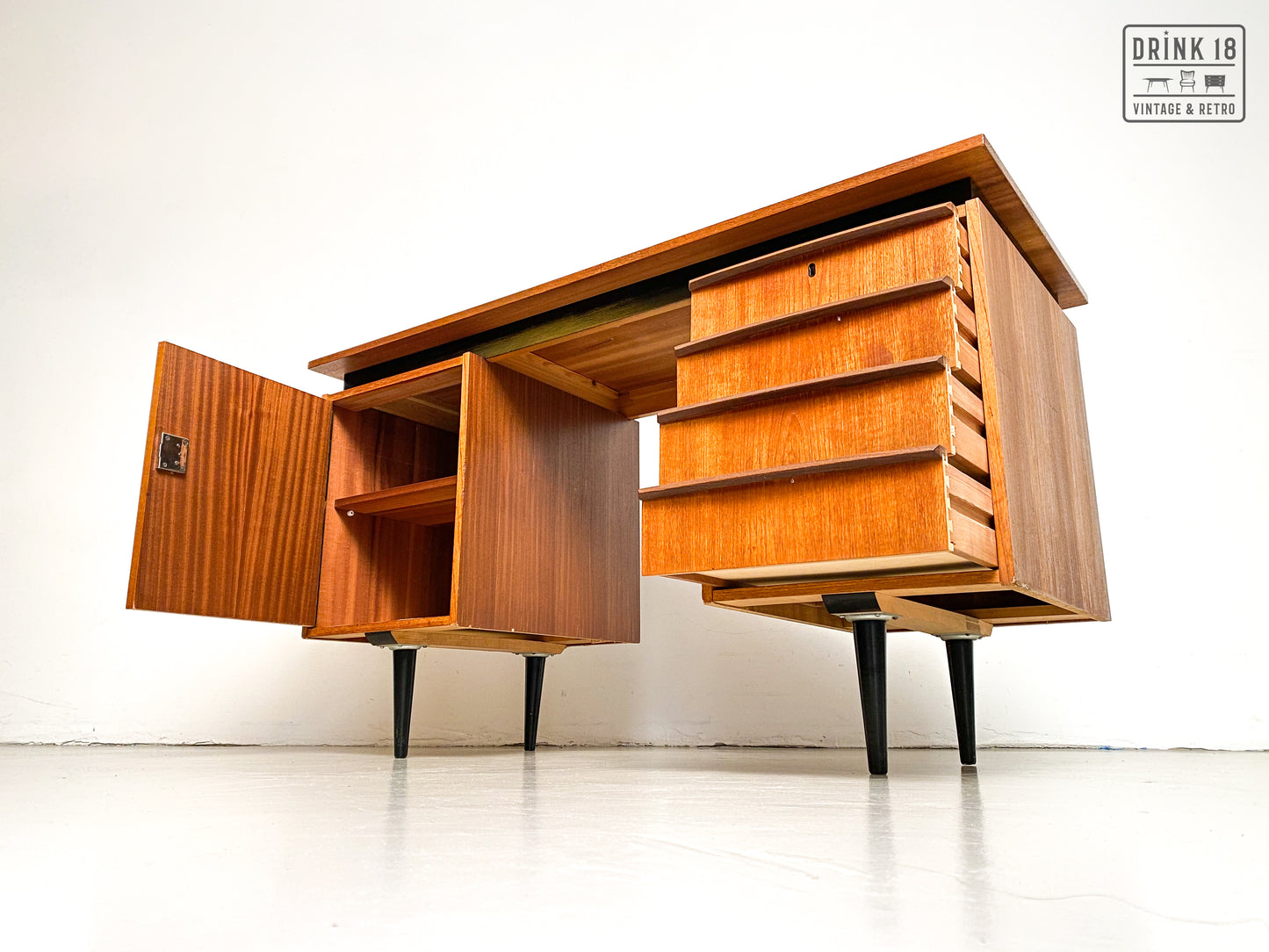 Bureau #11 - Pastoe