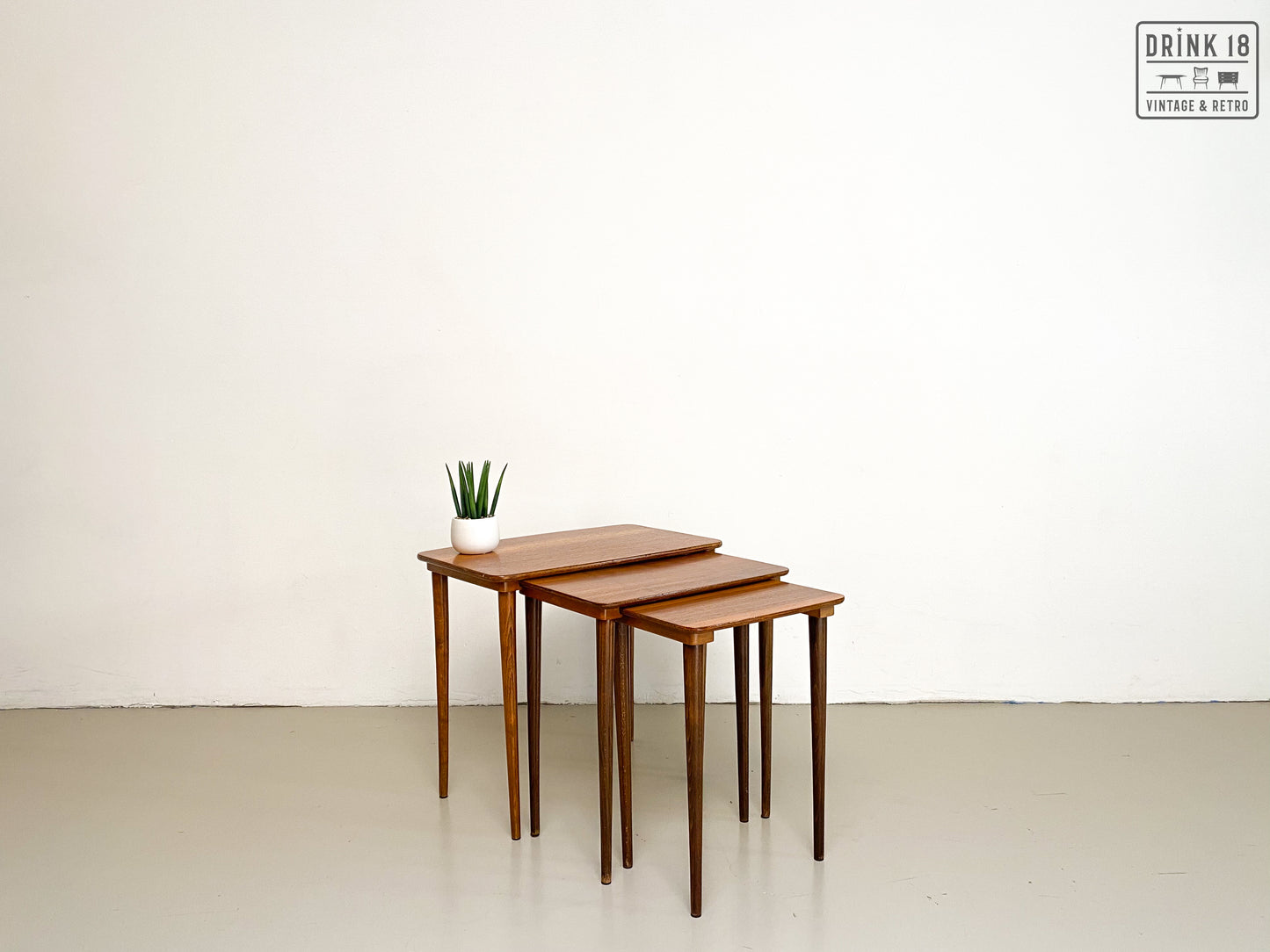 Vintage - Nesting tafeltjes
