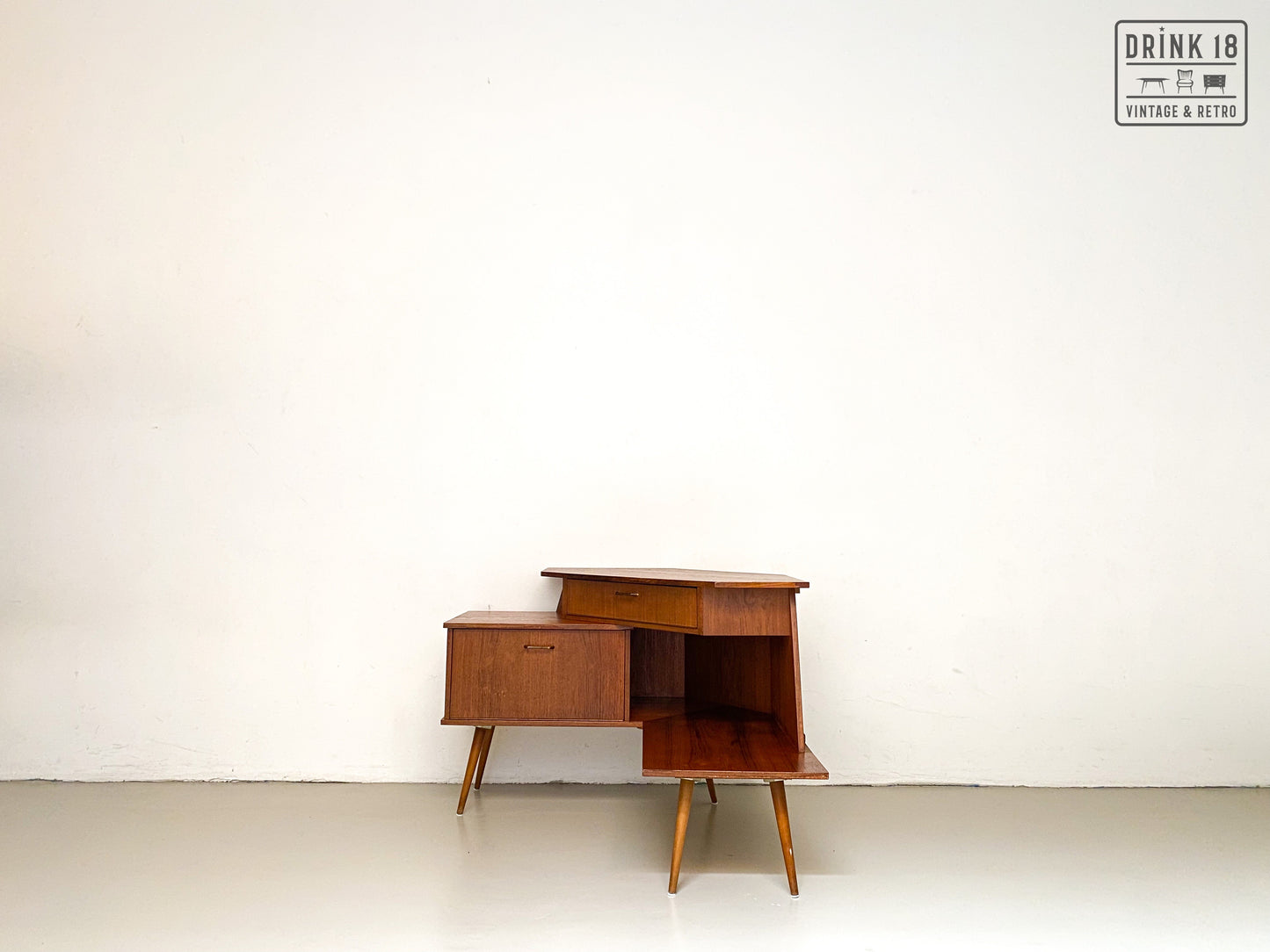 Vintage Design - TV Meubel/Hoekkast