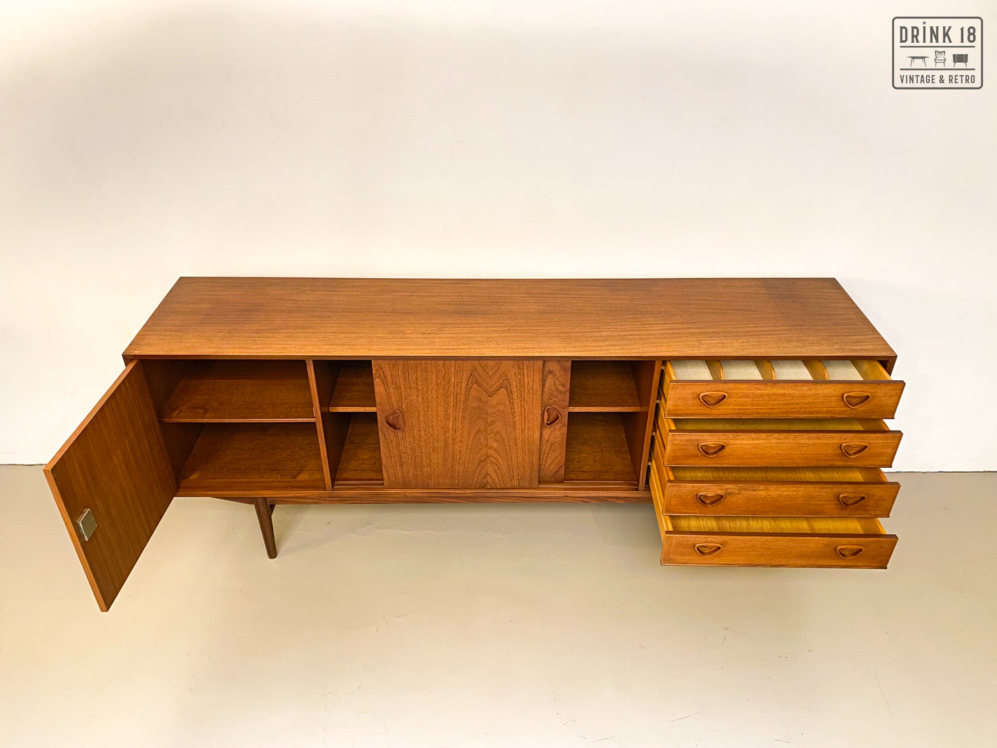 Vintage - Deense Sideboard
