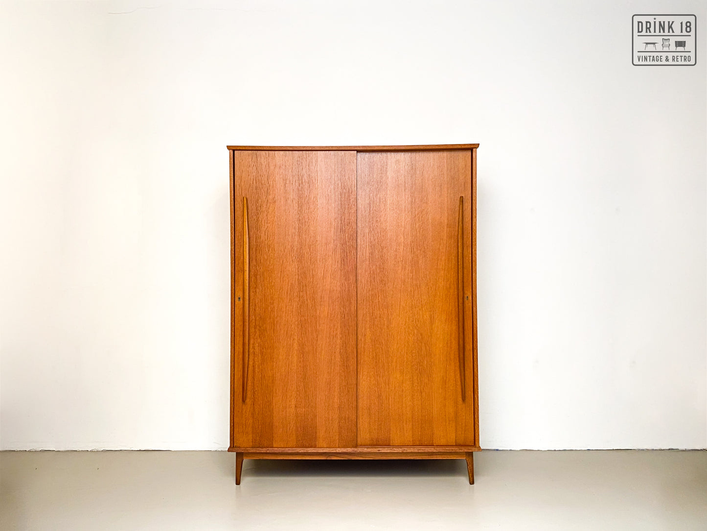 Vintage - Kleerkast met schuifdeuren