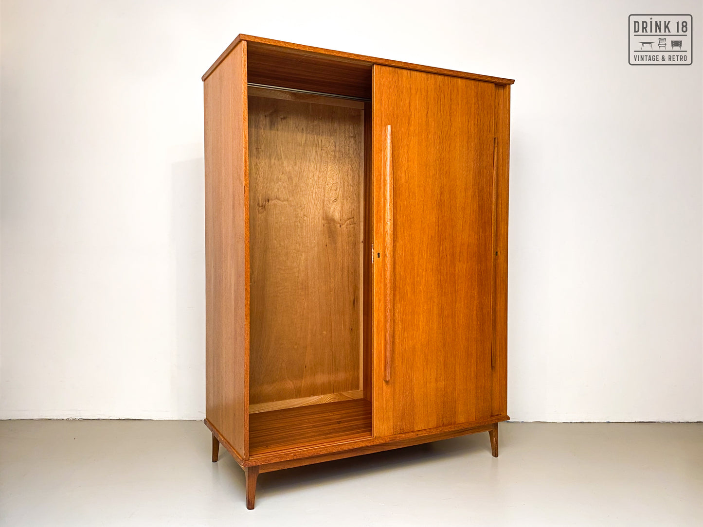 Vintage - Kleerkast met schuifdeuren