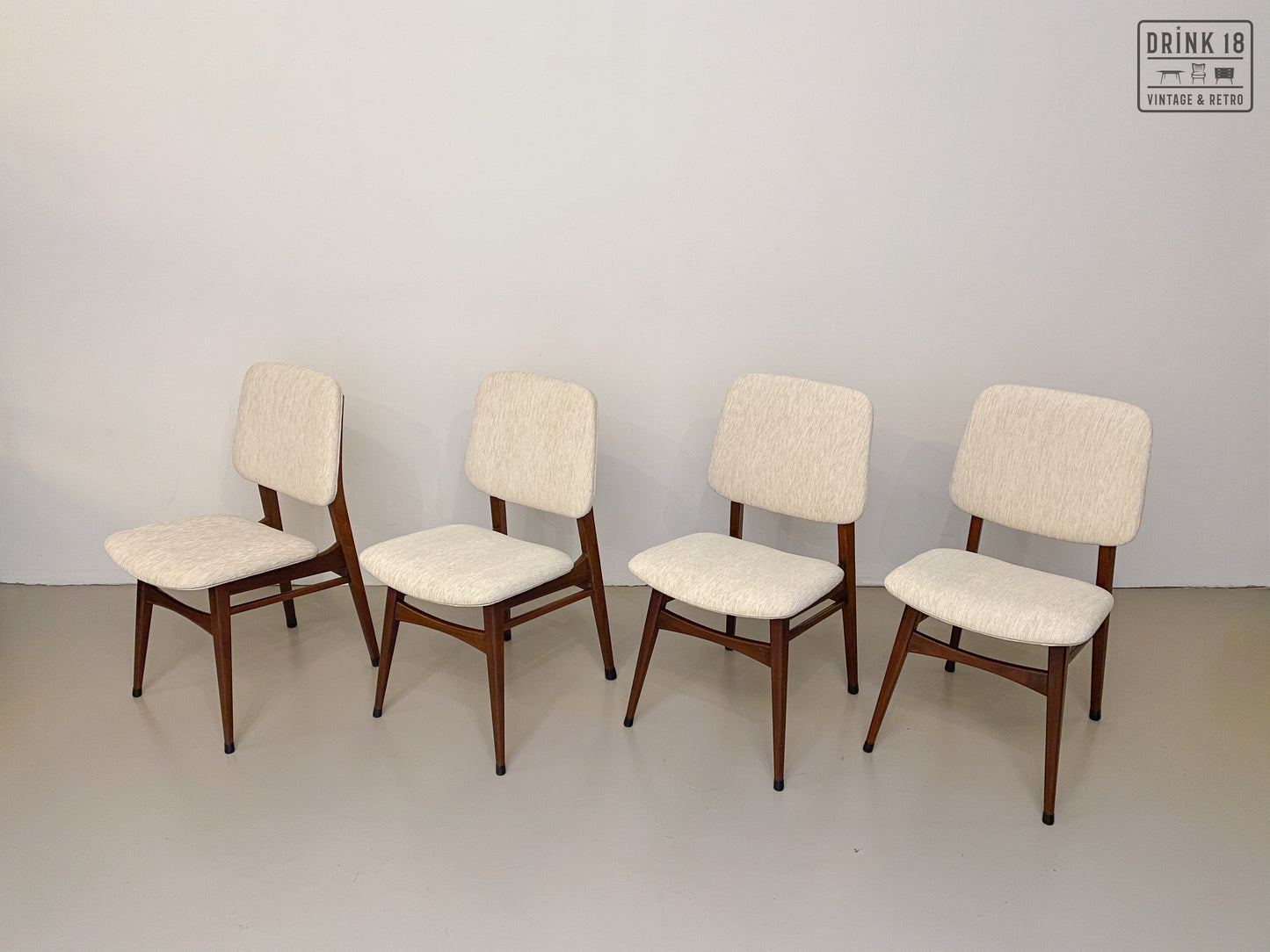 Zes vintage eetkamerstoelen - Louis van Teeffelen