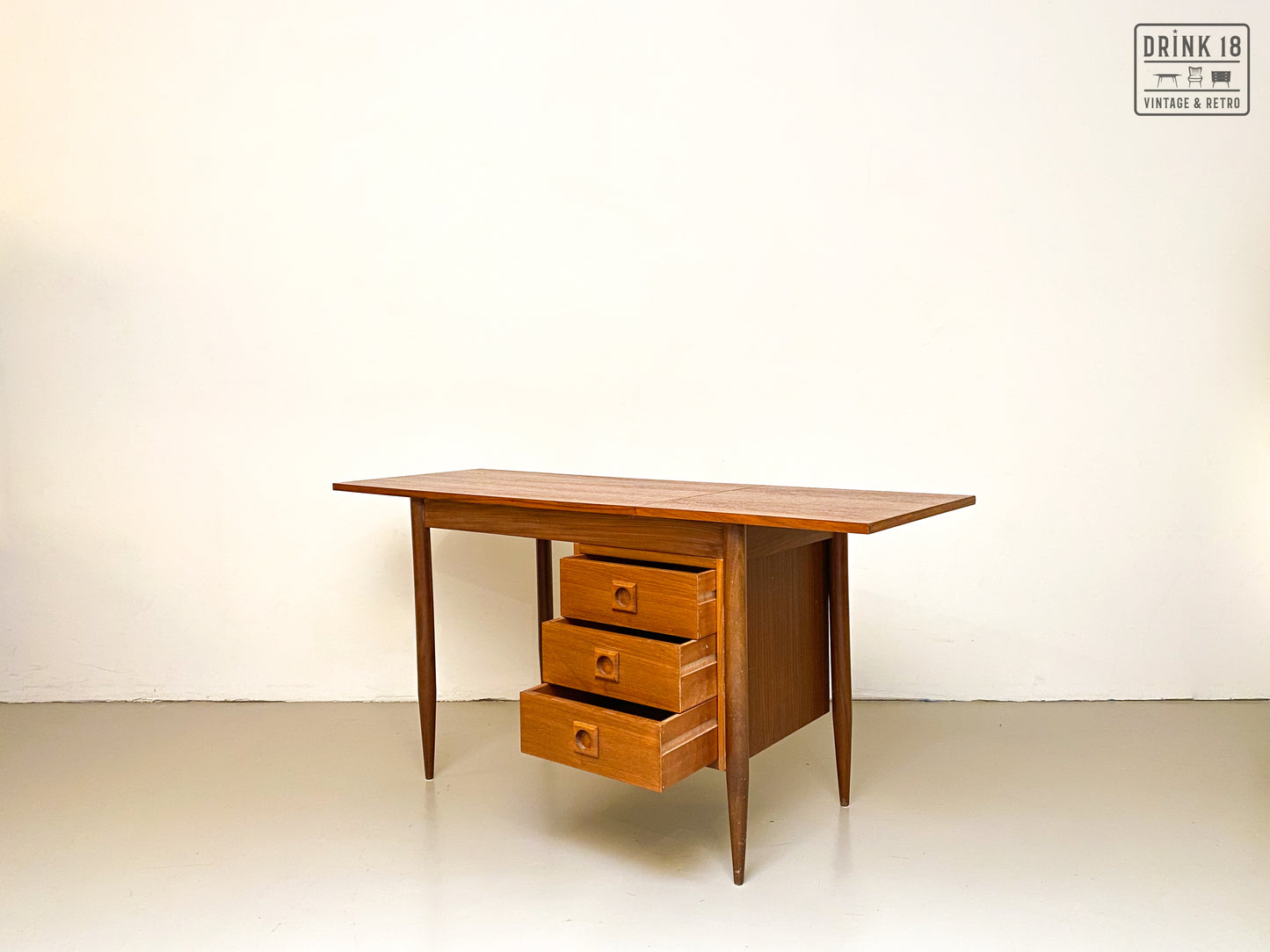 Drop-leaf bureau - Arne Vodder