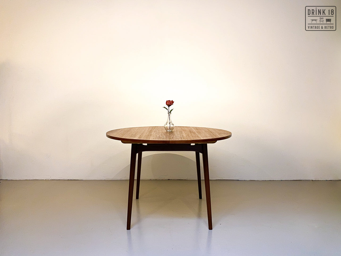 Verlengbare eettafel - Louis Van Teeffelen