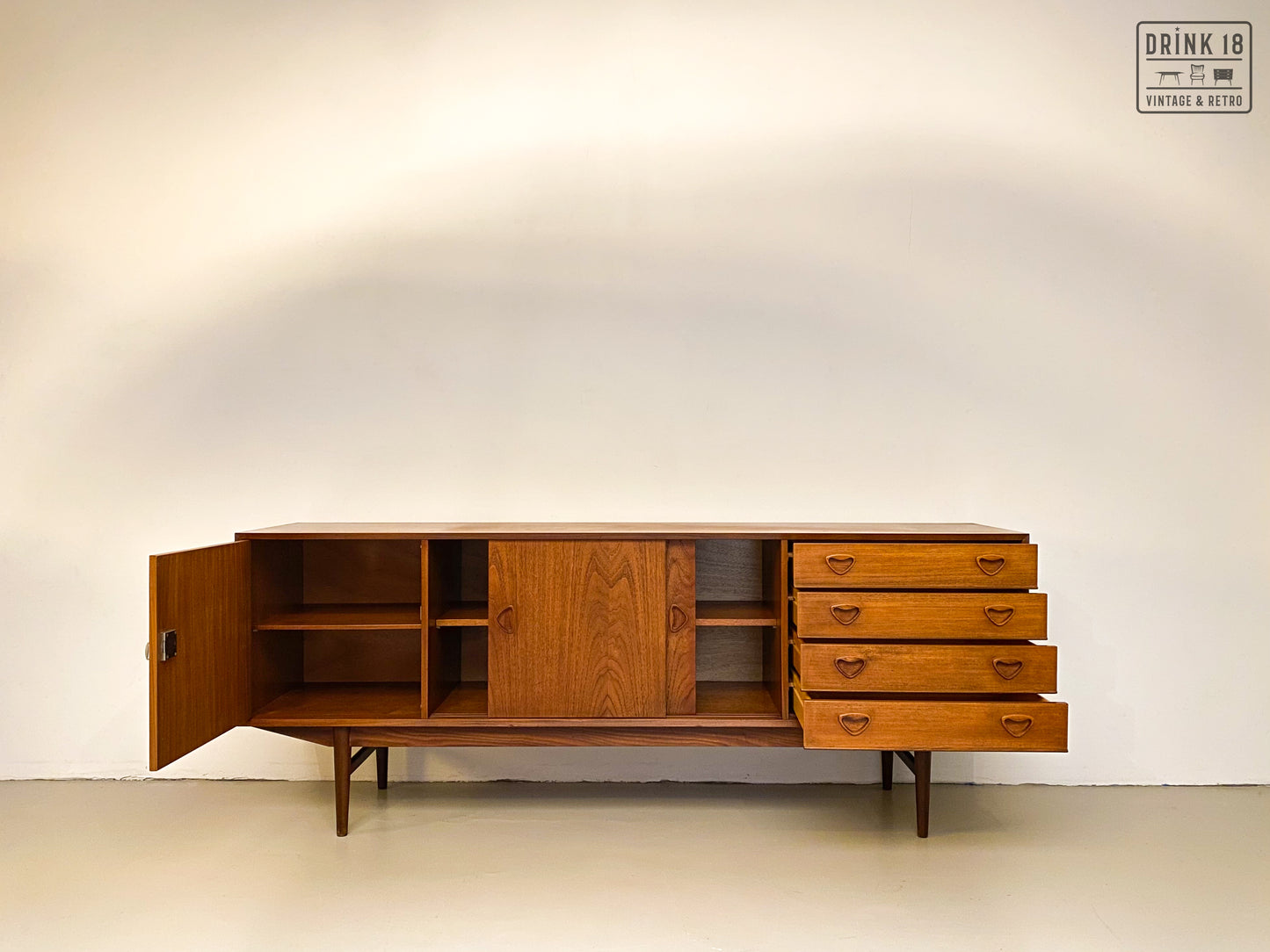 Vintage - Deense Sideboard