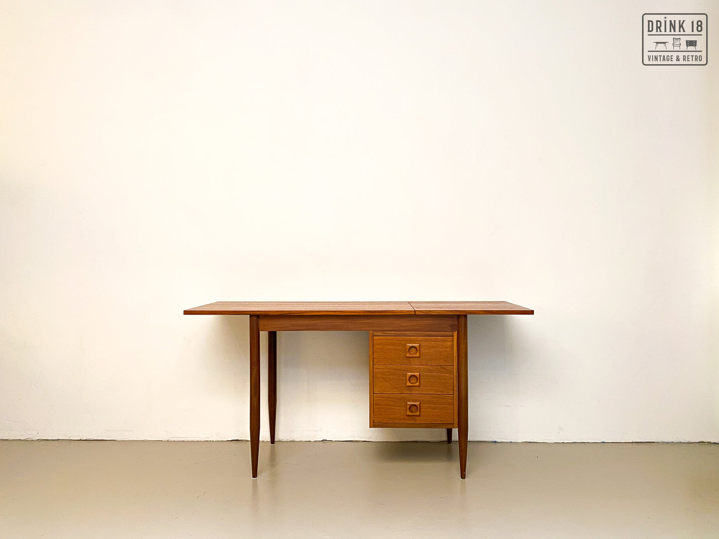 Drop-leaf bureau - Arne Vodder