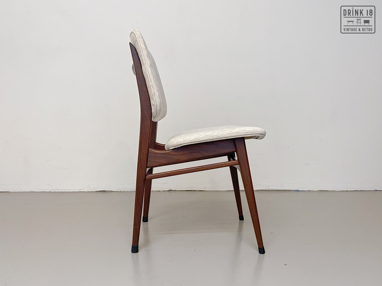 Zes vintage eetkamerstoelen - Louis van Teeffelen