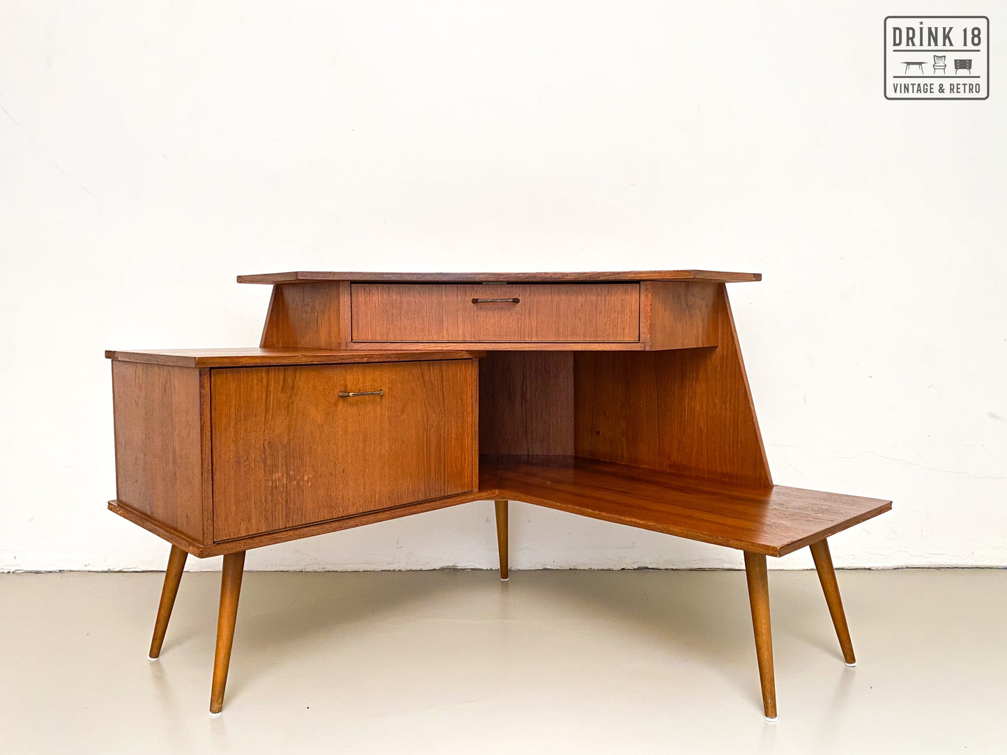 Vintage Design - TV Meubel/Hoekkast
