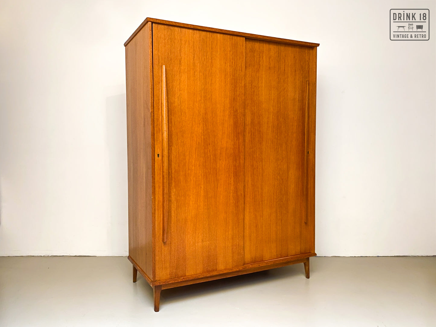 Vintage - Kleerkast met schuifdeuren