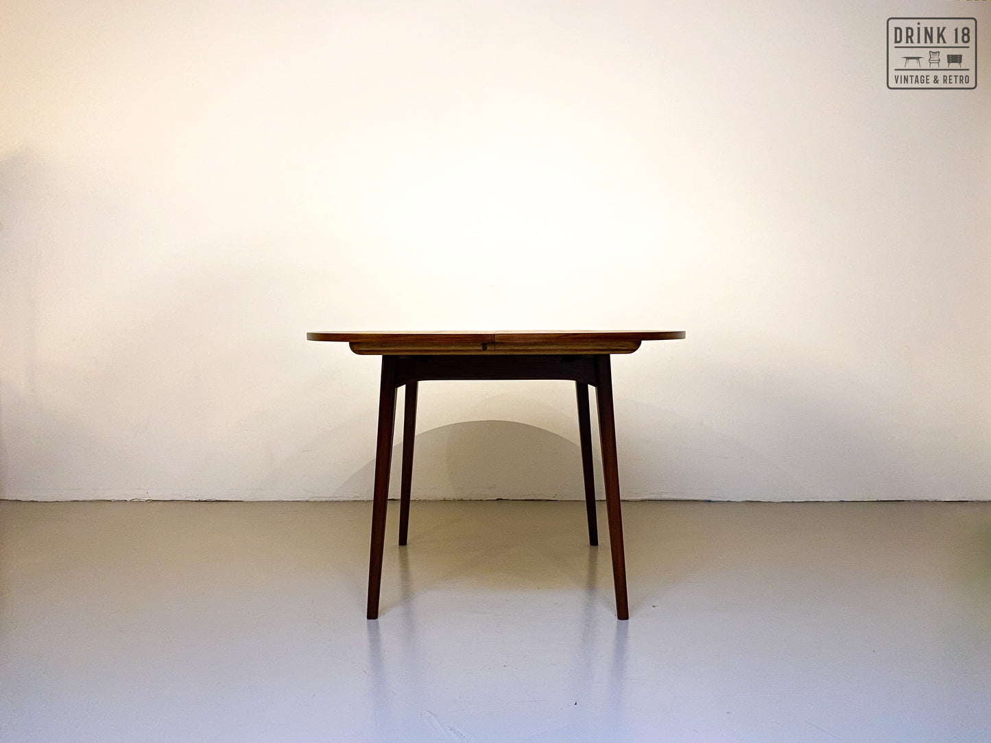 Verlengbare eettafel - Louis Van Teeffelen