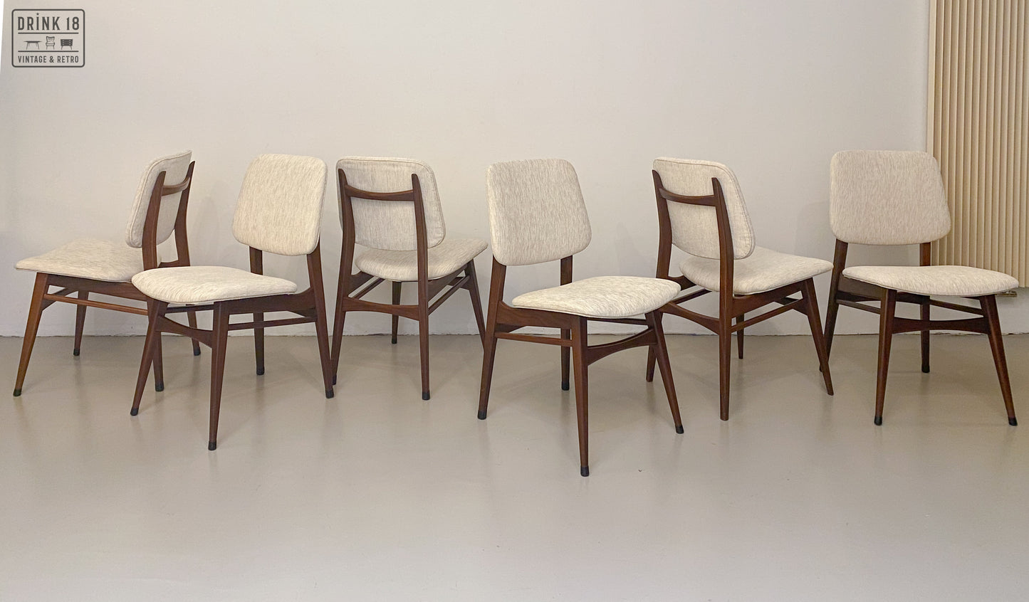 Zes vintage eetkamerstoelen - Louis van Teeffelen