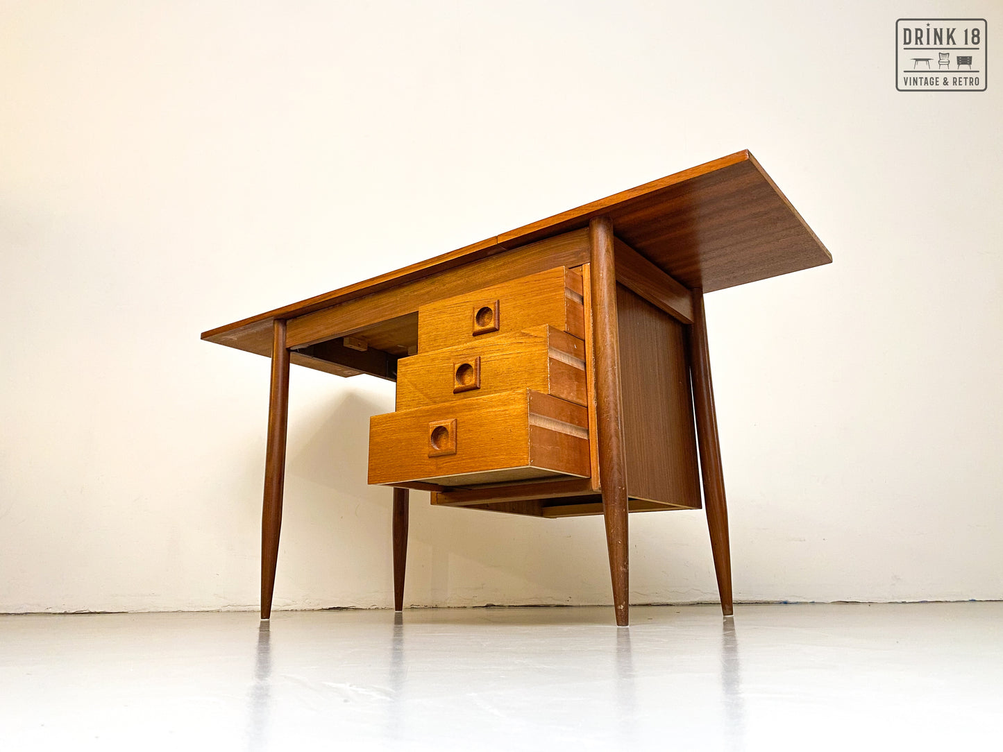 Drop-leaf bureau - Arne Vodder