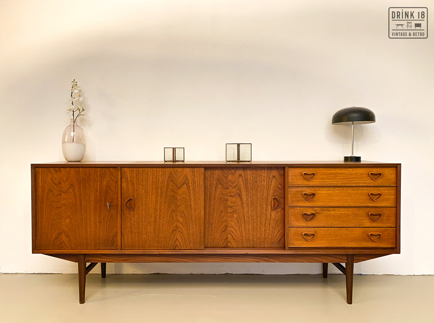 Vintage - Deense Sideboard