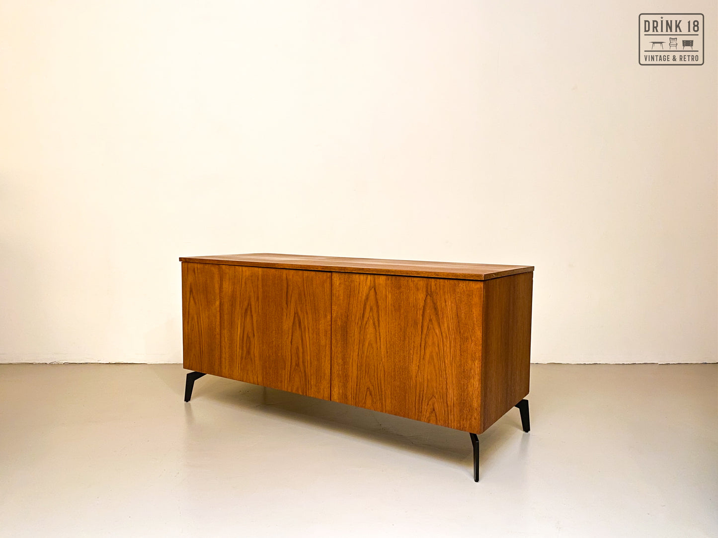 Vintage - Tv Meubel #1