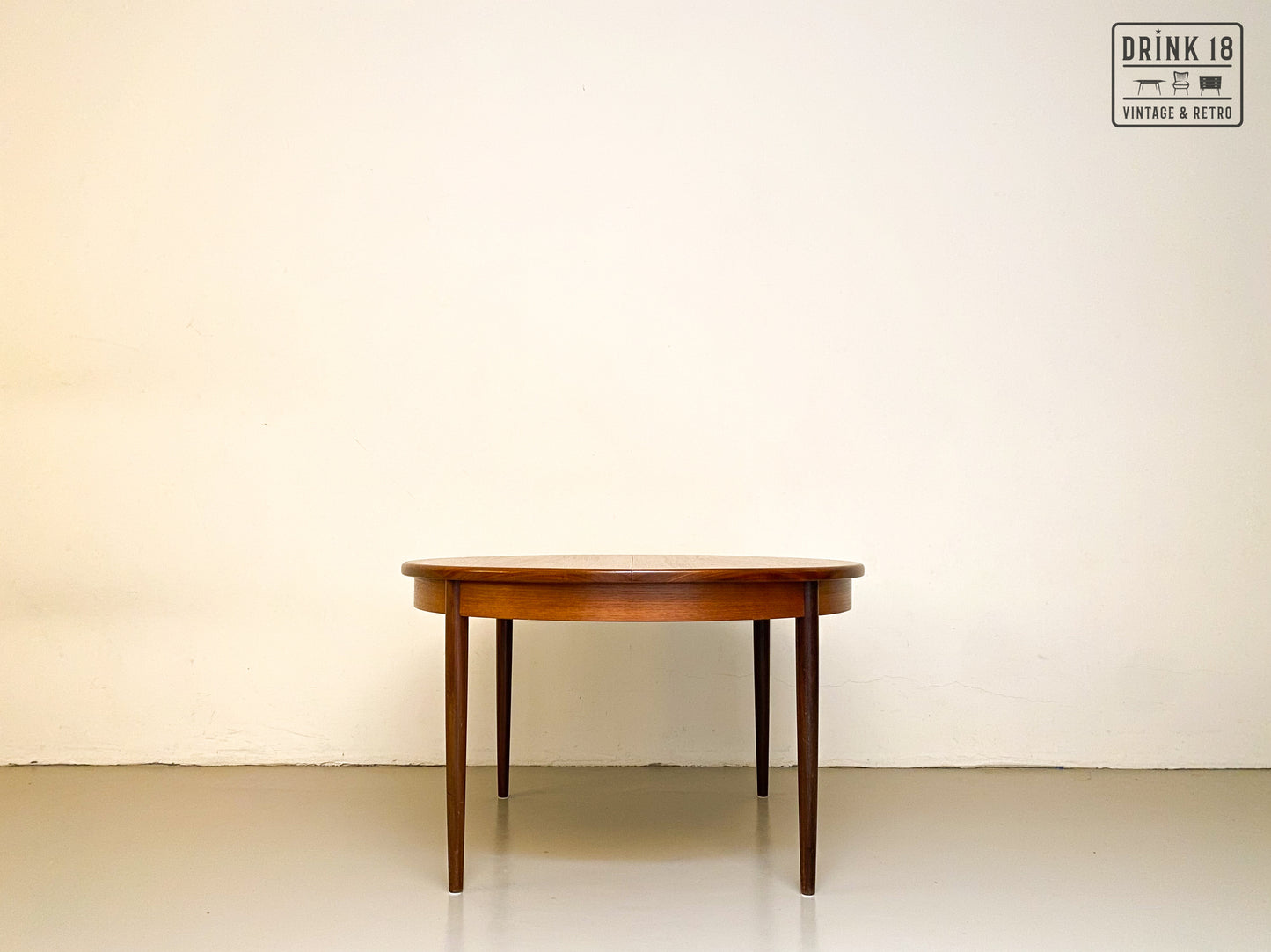 Verlengbare ronde eettafel - G-plan