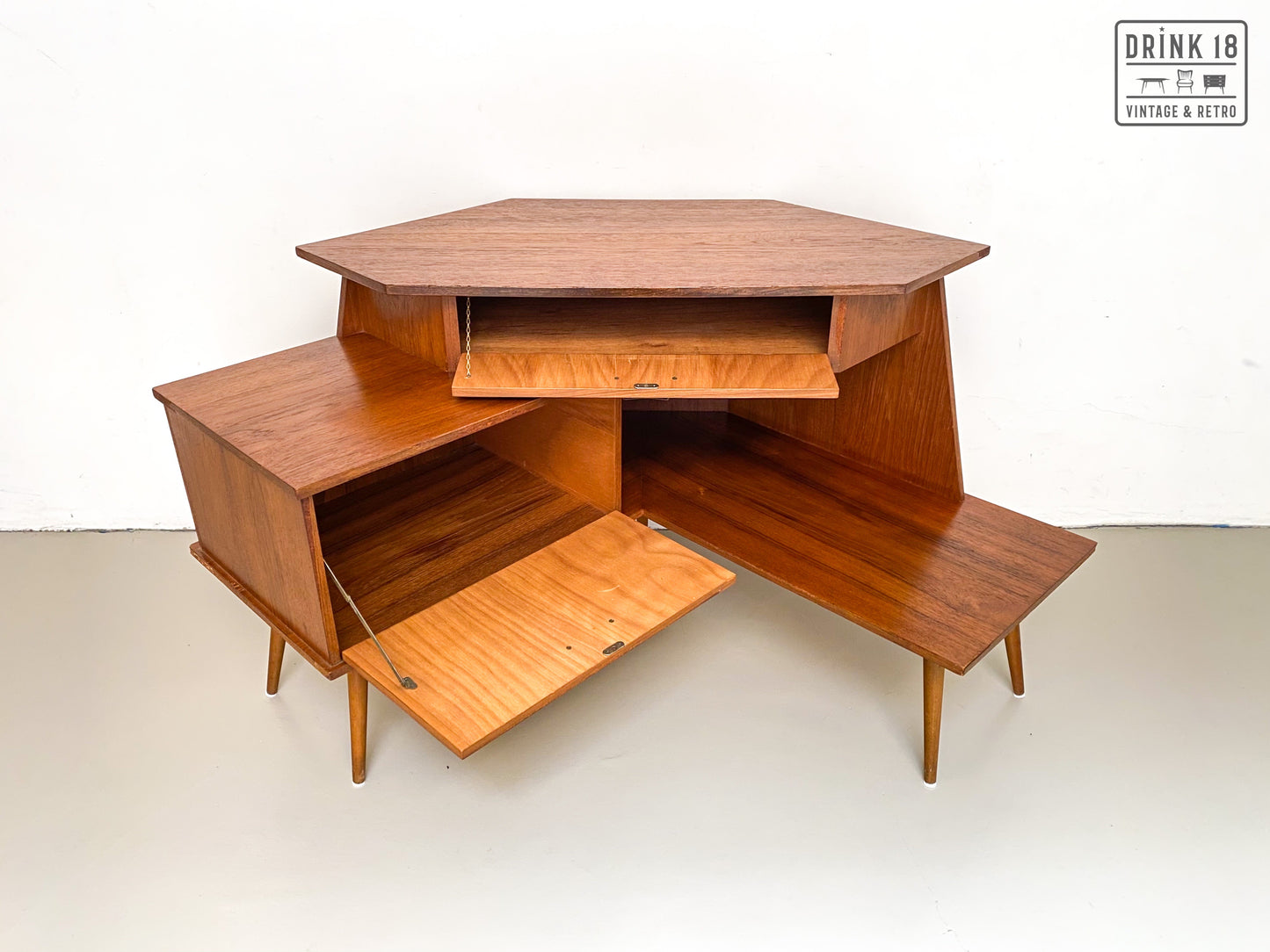 Vintage Design - TV Meubel/Hoekkast