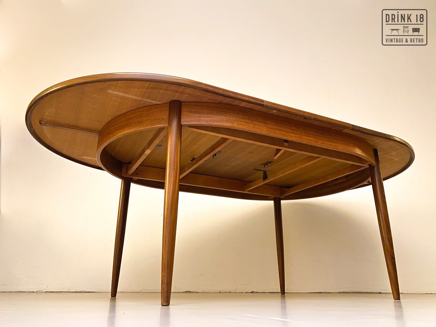 Verlengbare ovale eettafel - G-plan
