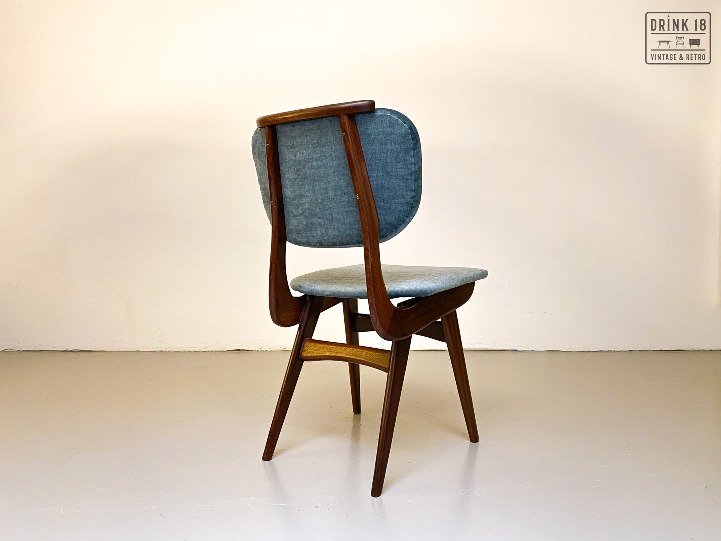 Vier vintage eetkamerstoelen - Louis van Teeffelen