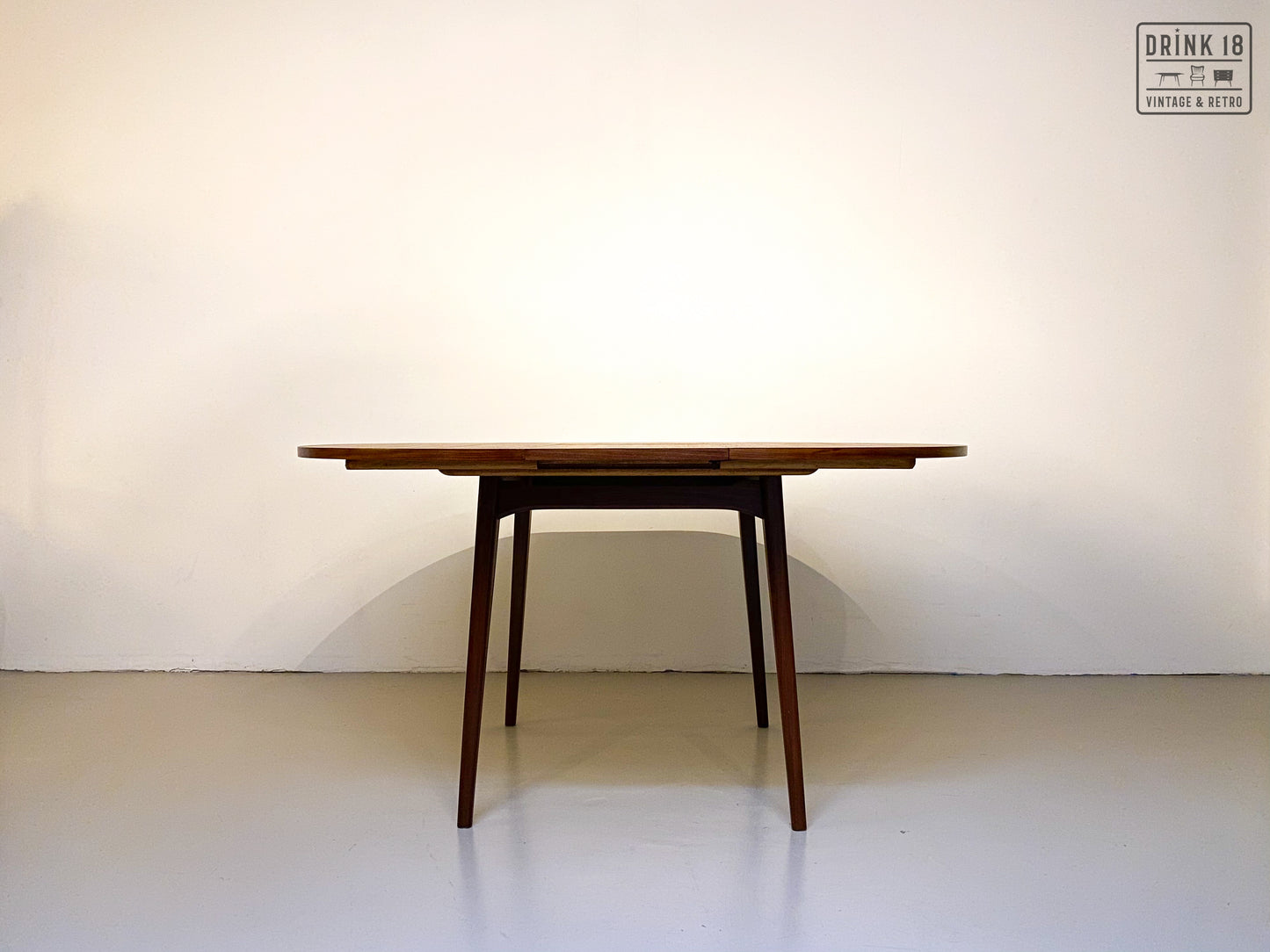 Verlengbare eettafel - Louis Van Teeffelen