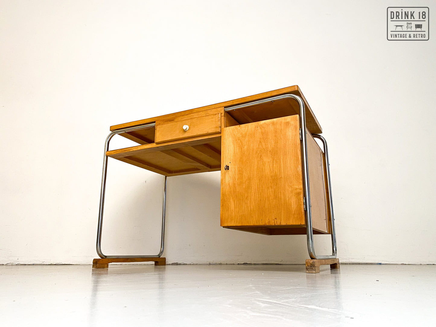 Vintage - Bauhaus stijl bureau #2