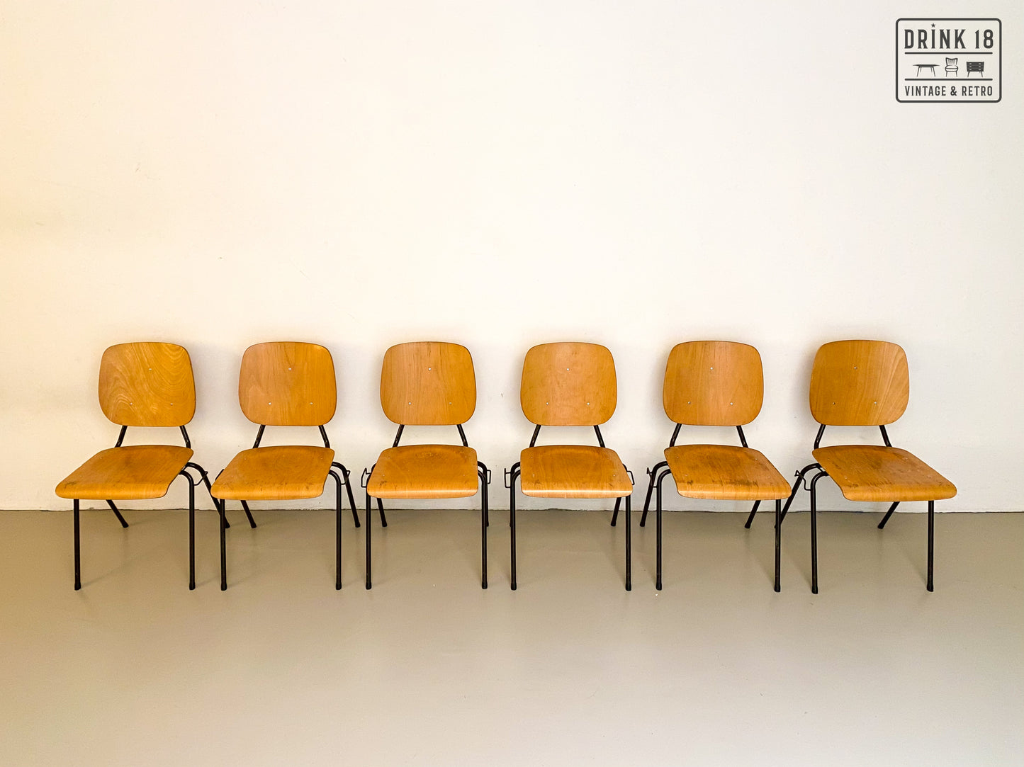 Set van zes stoelen - Riemersma Meubelen
