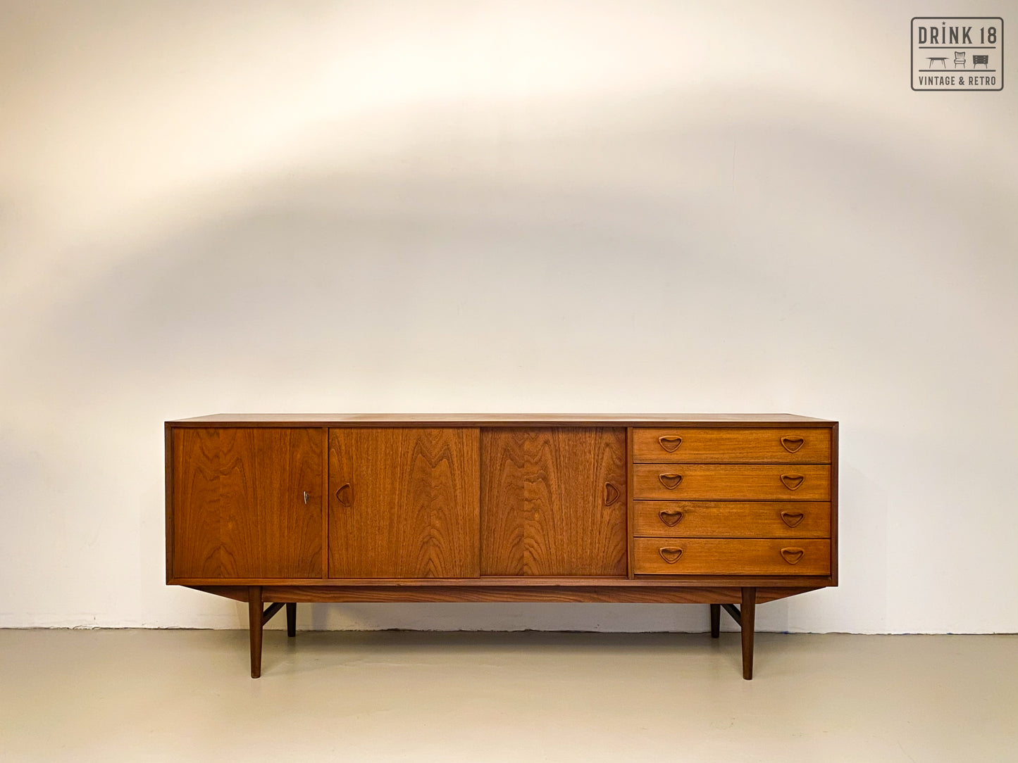 Vintage - Deense Sideboard