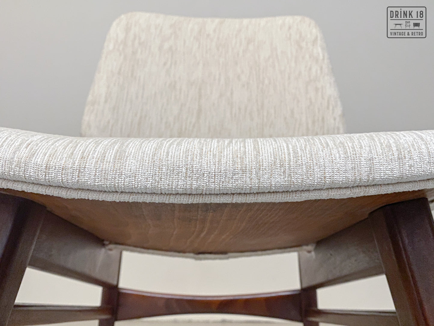 Zes vintage eetkamerstoelen - Louis van Teeffelen