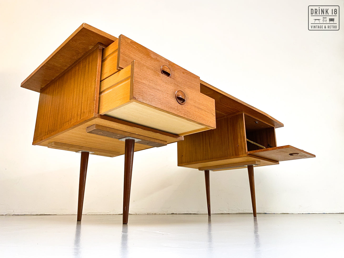 Vintage - Bureau #7