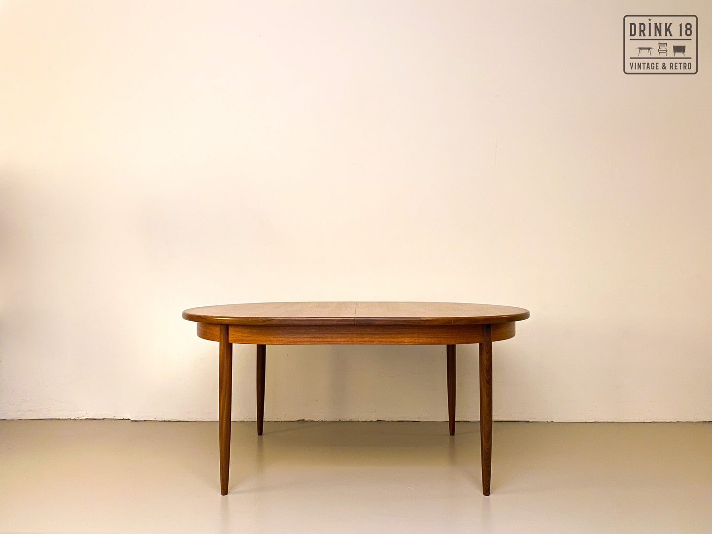 Verlengbare ovale eettafel - G-plan