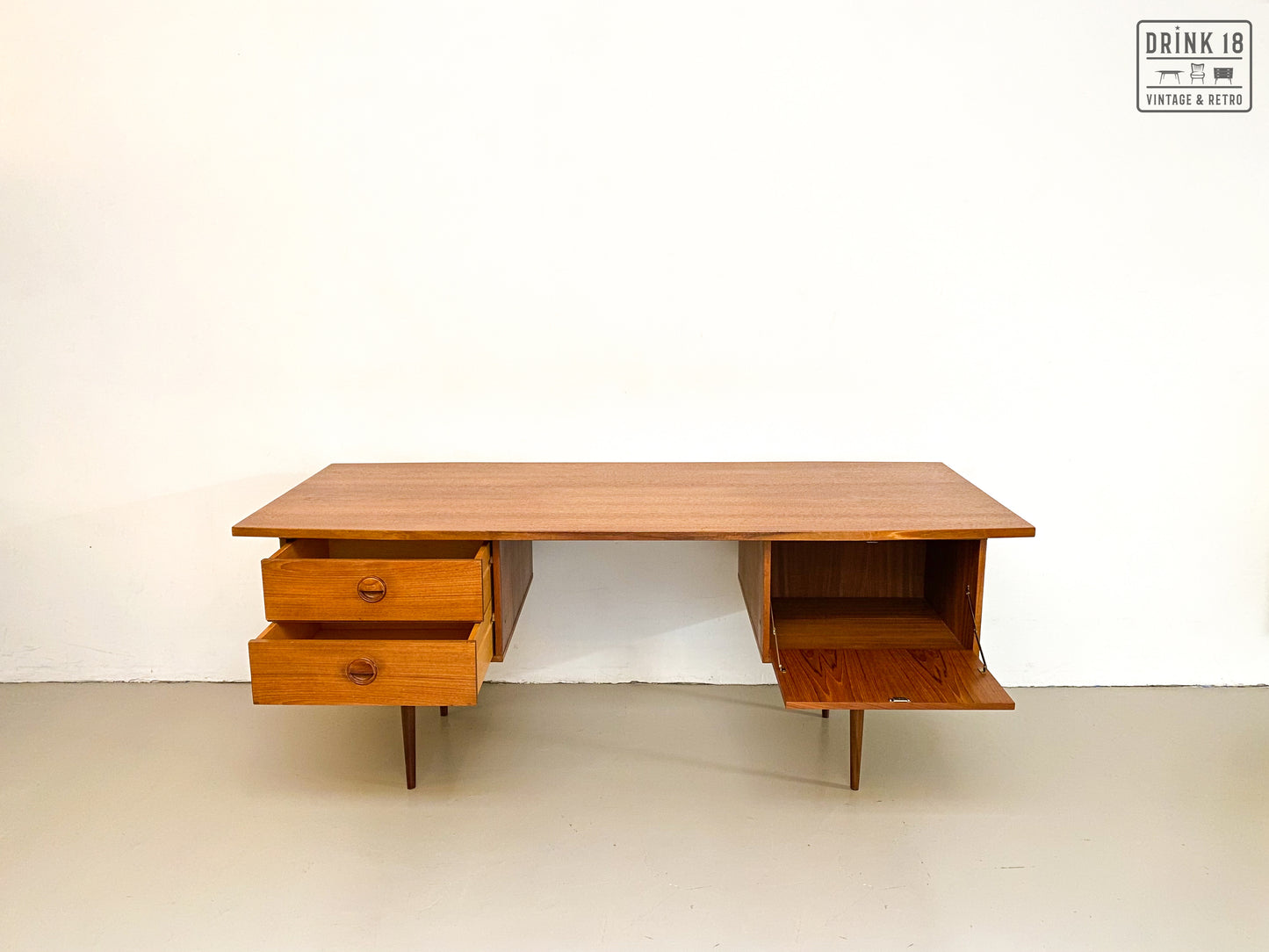 Vintage - Bureau #7