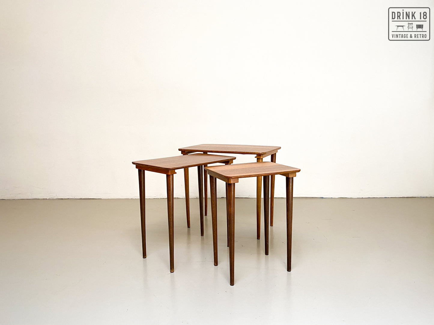 Vintage - Nesting tafeltjes