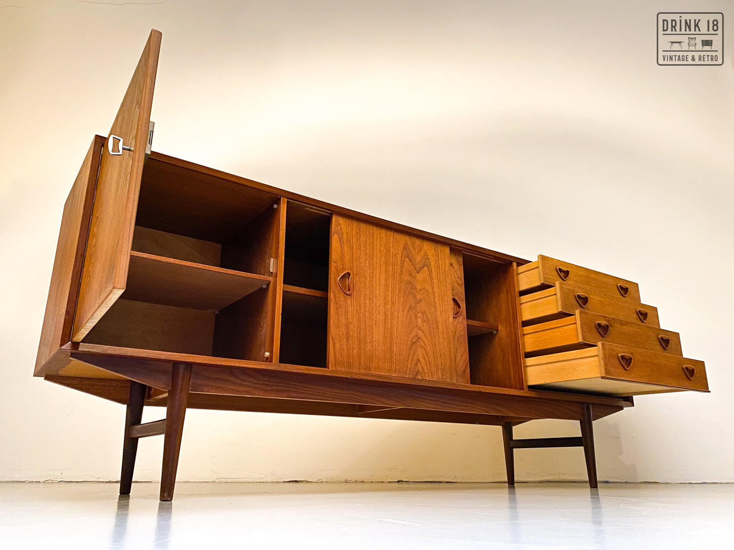Vintage - Deense Sideboard