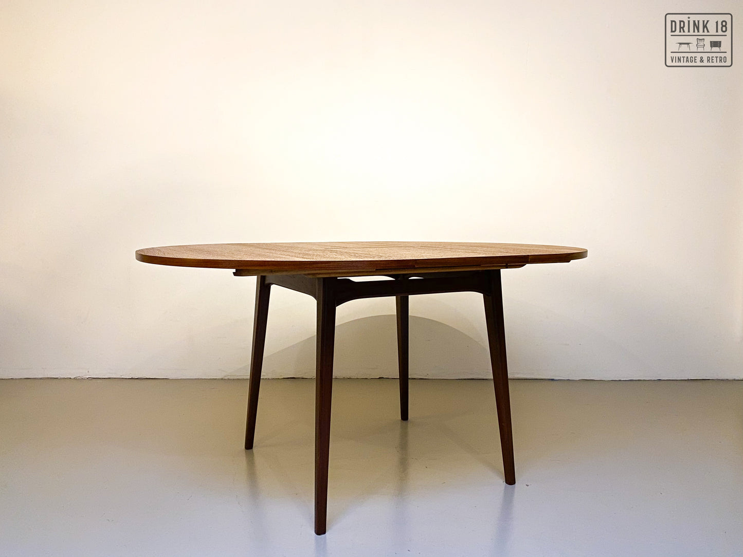 Verlengbare eettafel - Louis Van Teeffelen