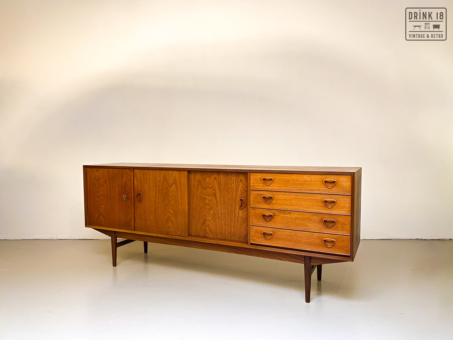 Vintage - Deense Sideboard