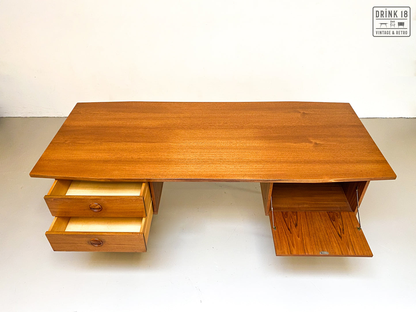 Vintage - Bureau #7