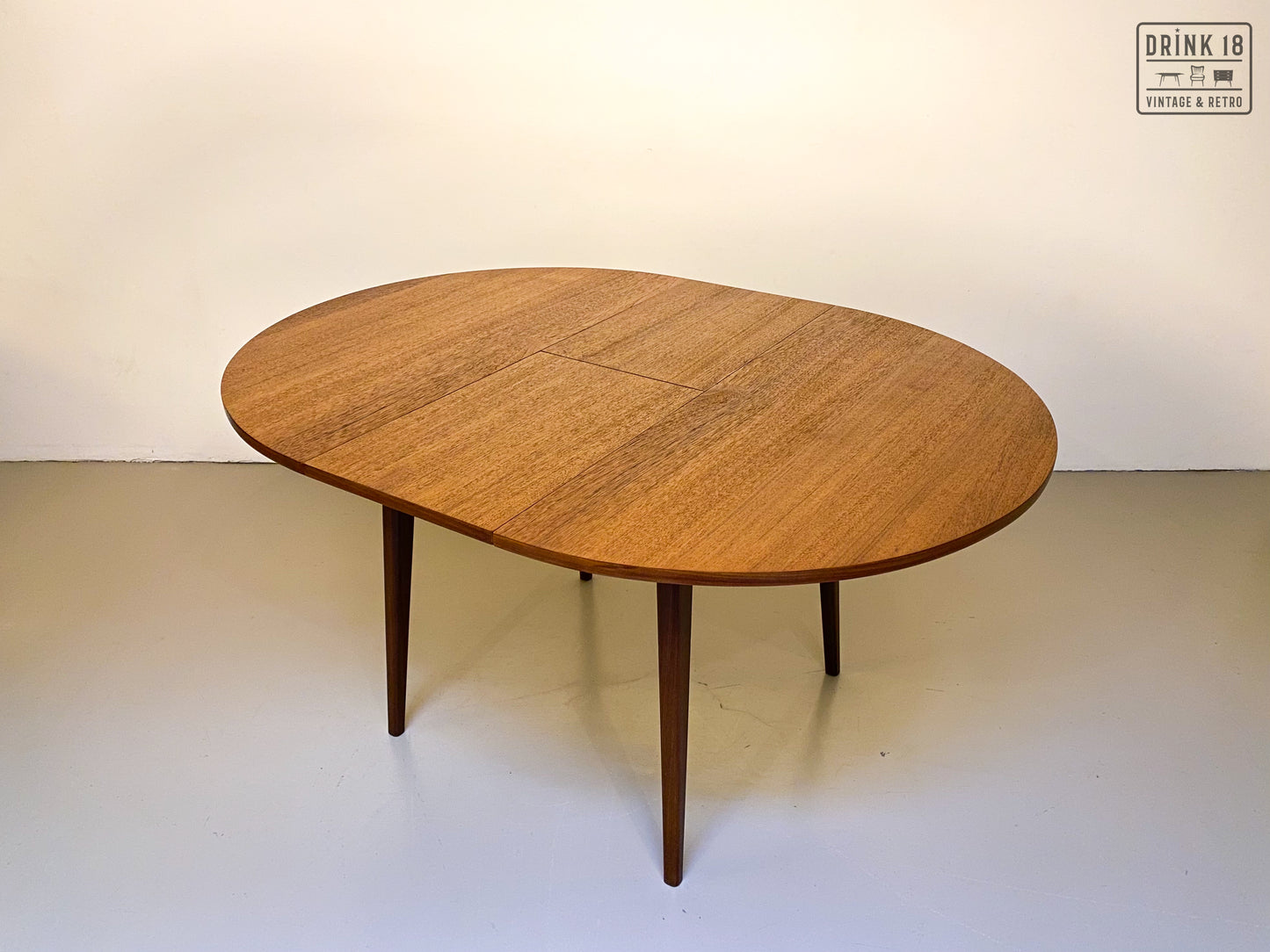 Verlengbare eettafel - Louis Van Teeffelen
