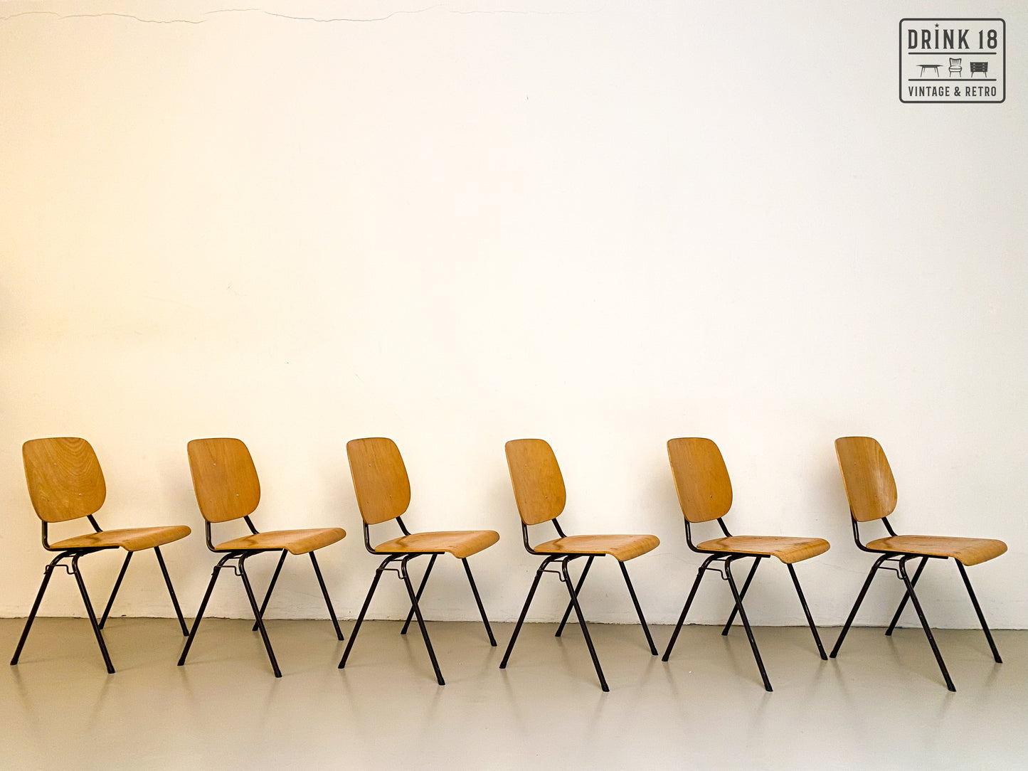 Set van zes stoelen - Riemersma Meubelen